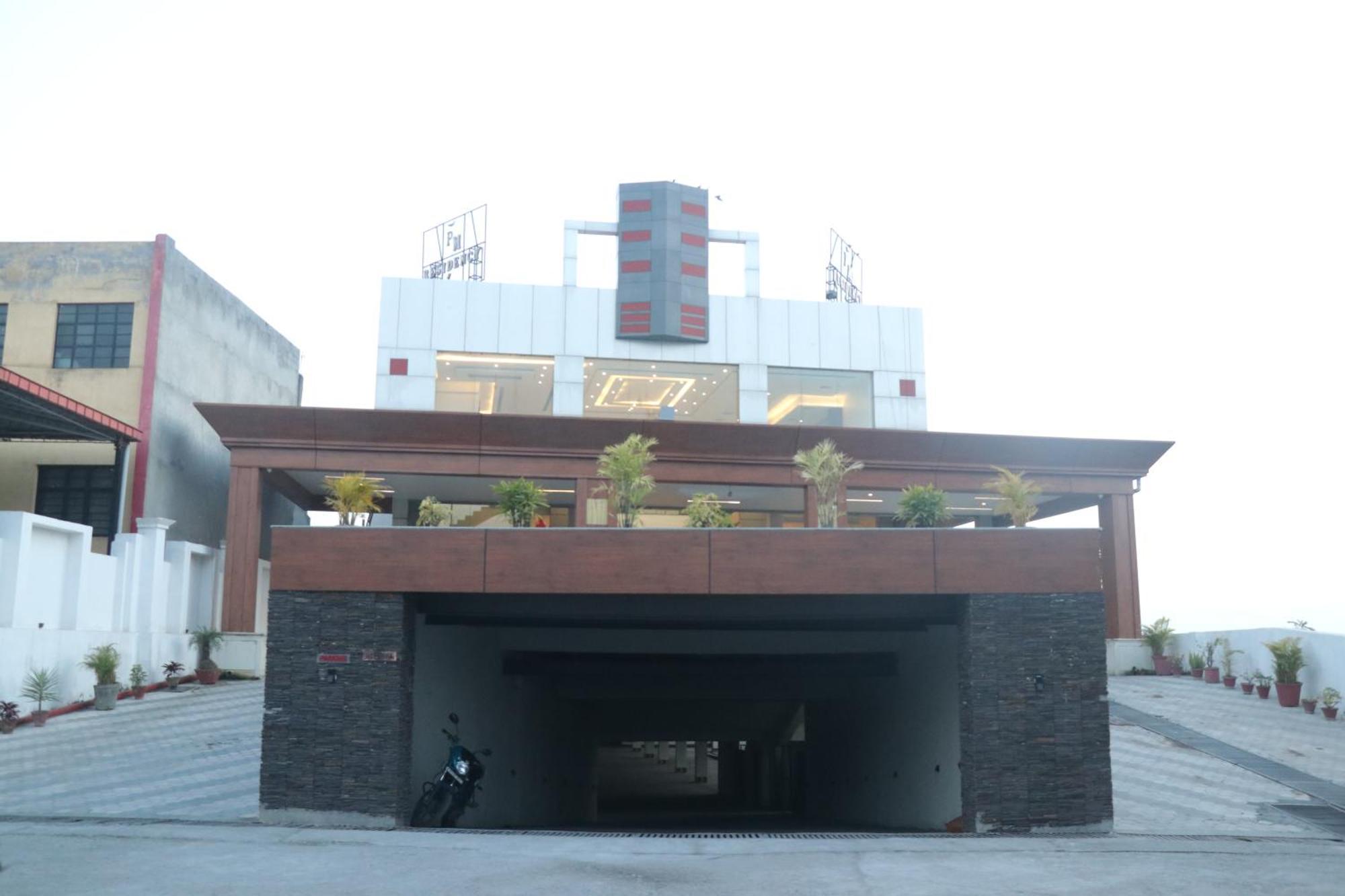 Pt Moolraj Residency Otel Una  Dış mekan fotoğraf